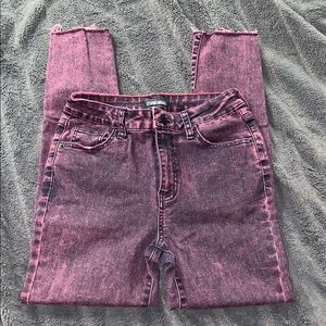 Red/black acid wash stretch jeans